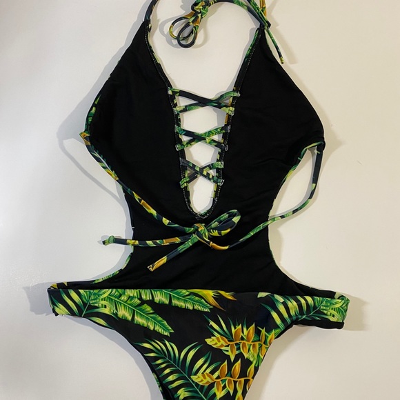 Dark Tropical One Piece Cutout - Picture 2 of 6